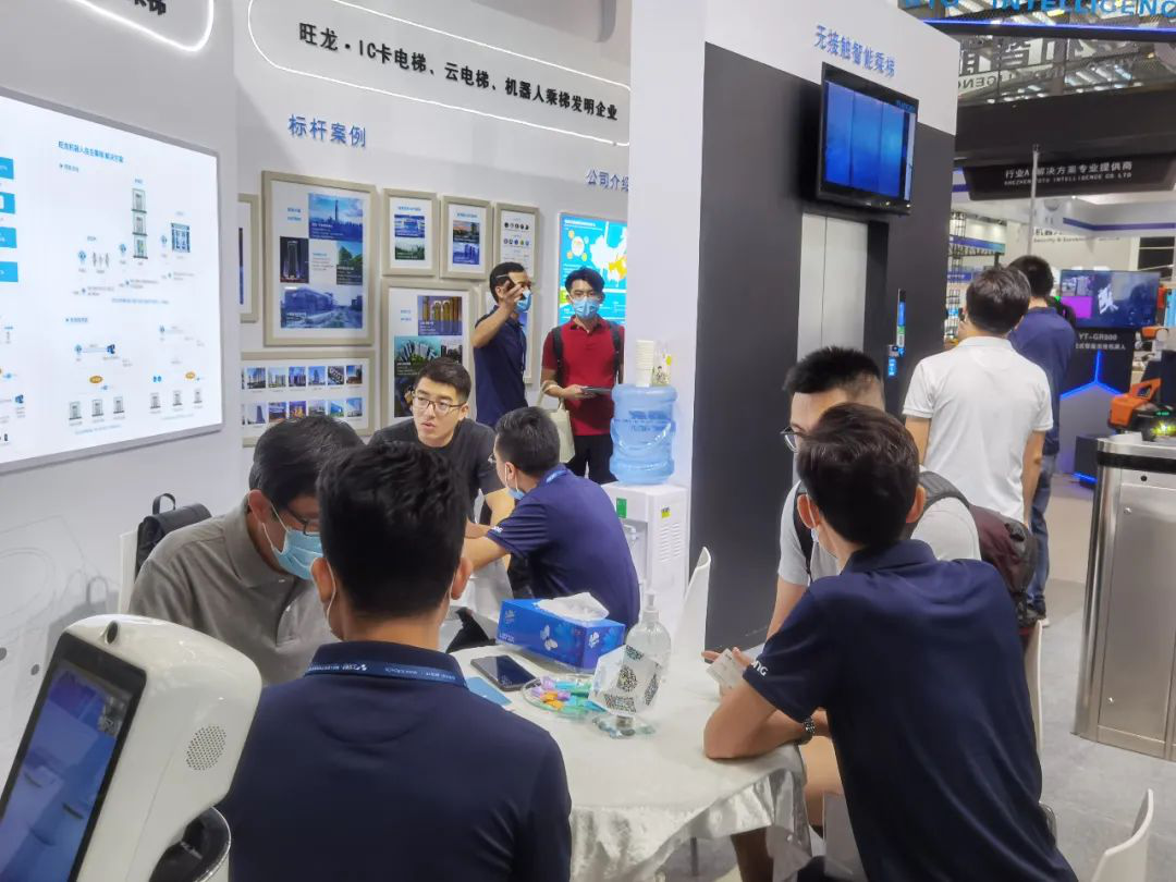 2020年深圳国际机器人展会现场火爆 旺龙创新方案硬核亮相